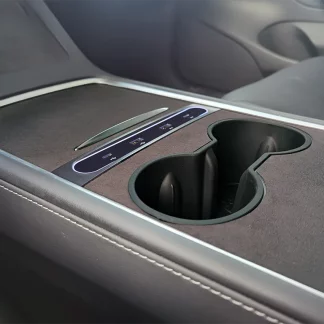 Keskikonsolin suojatarra Alcantara  - Tesla Model 3 / Y