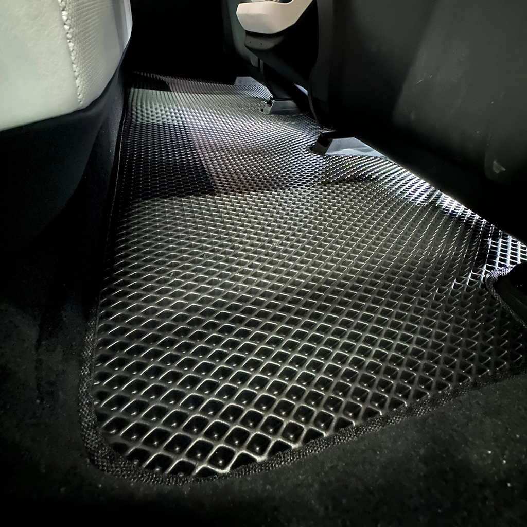 ECO-Lattiamatot - Tesla Model 3 - Image 3