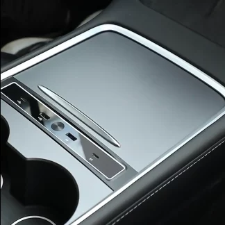 USB jakaja - Tesla Model 3 / Y